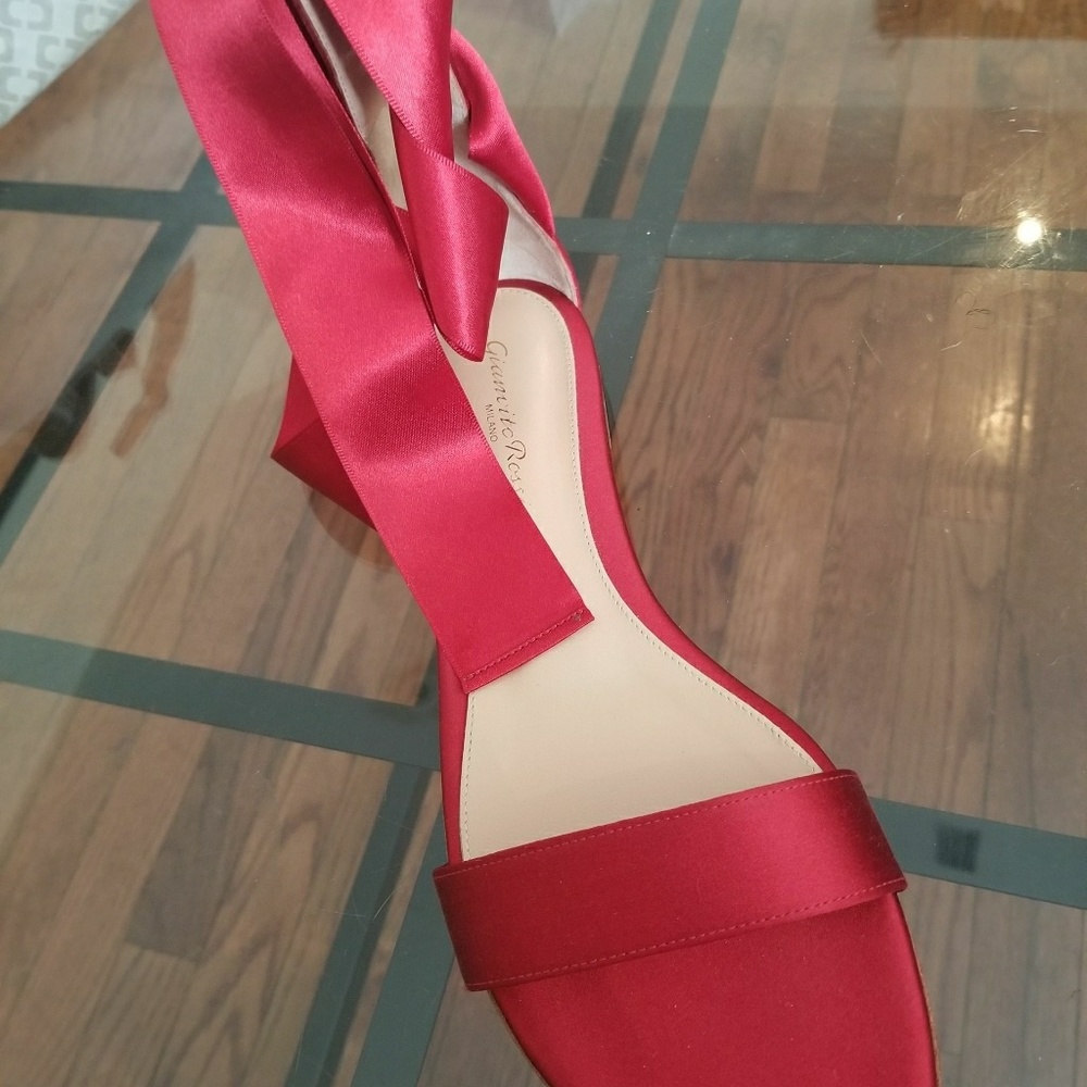 Gianvito Rossi sandals  new never wear